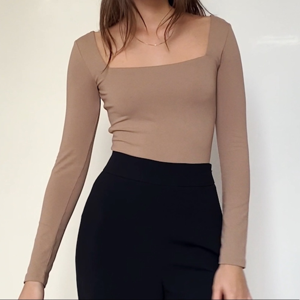 NWT Aritzia Square Neck Body Suit in Stone Taupe